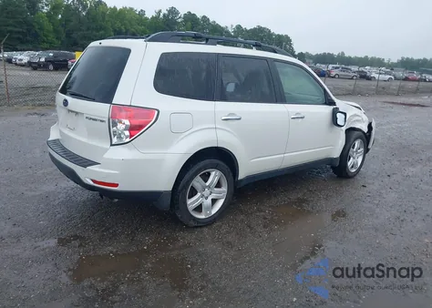 2010 Subaru Forester 2.5X Premium из США, поврежденный, VIN JF2SH6CC9AH703658